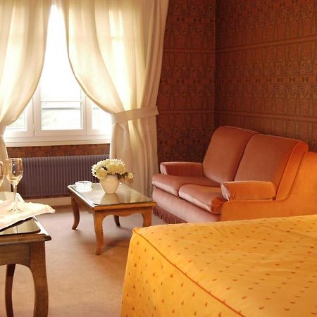 Hostellerie La Huchette Replonges Стая снимка